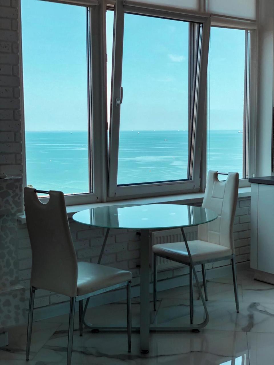 M&P Vip Appartments In Arkadia Odesa Room photo