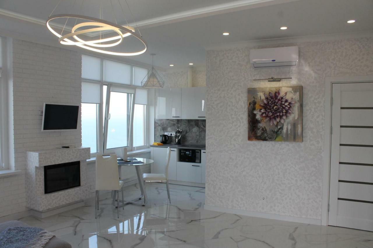 M&P Vip Appartments In Arkadia Odesa Exterior photo